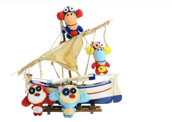 Felt monkeys on the Ship