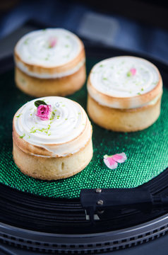 Tartlets with lime cream and meringue.Lemon pie.