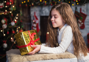 girl with christmas gift box