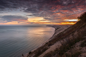 Obraz premium Sunrise at Grand Sable Dunes - Grand Marais, Michigan