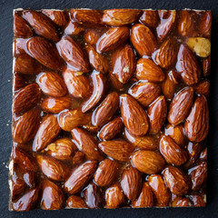 Almond brittle