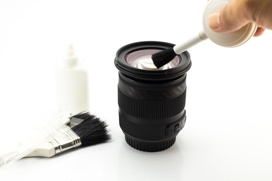 cleaning camera lens using