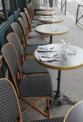 Terrasse de café parisien