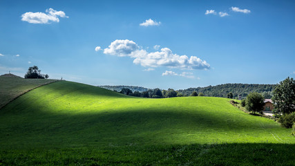 paysage de campagne et de collines