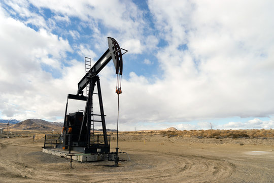 Wyoming Industrial Oil Pump Jack Fracking Crude Extraction Machi