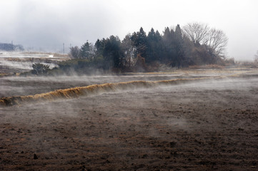 冬の風景　長野　田舎　冬の畑