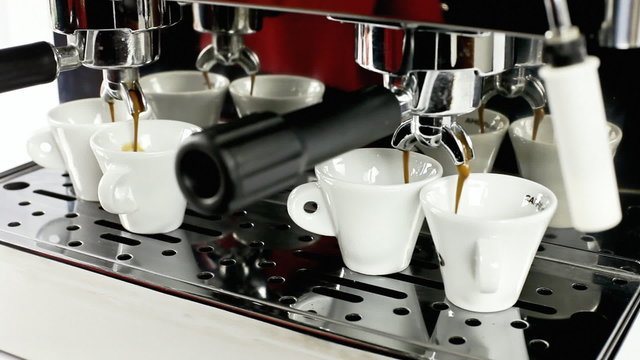Coffee machine four cups ready