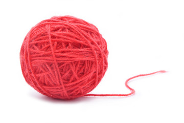 Rote Faden im K&uuml;rbel Isolierung auf weiss