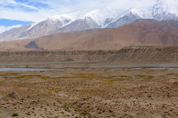 Landscape of Mountain and Lake around Muztagh Ata and Karakuli Lake, Pamir Mountains, Kasgar, Xinjiang, China