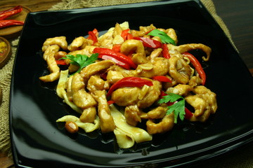 курица, филе, арахис.