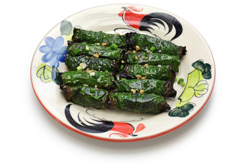 grilled minced beef wrapped in betel leaf, vietnamese cuisine, thit bo nuong la lot