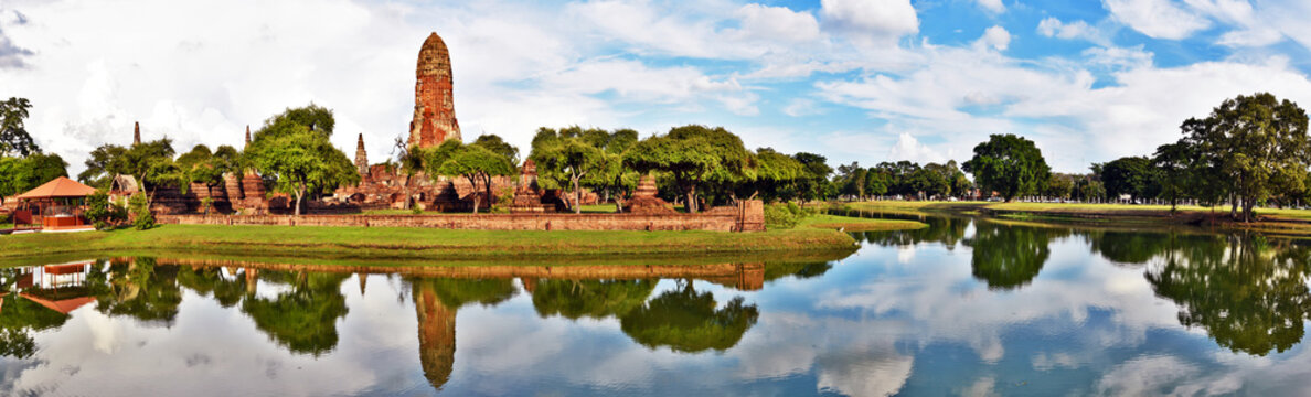 Wat Phra Ram complex and Rama public park panorama