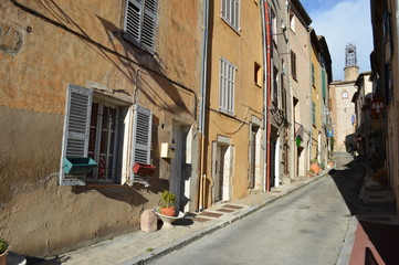 Fototapeta na wymiar Rue en Provence