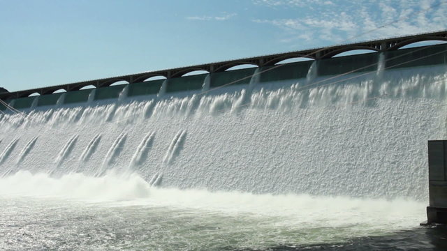Wide pan shot of the spillway on the Grand Coulee hydroelectric dam in Washington, USA