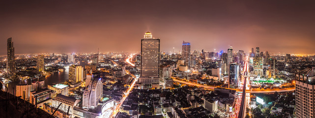Fototapeta na wymiar Panorama view of Bangkok city with Chaopraya river