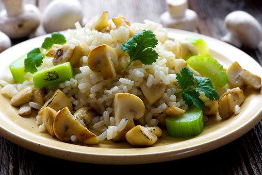 Risotto with mushrooms, coriander and celery