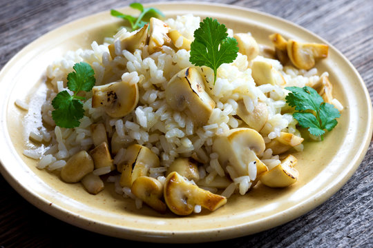 Risotto with mushrooms and coriander