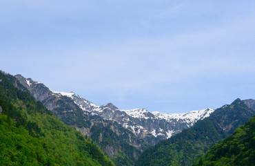 Obraz na płótnie Canvas Nabehira Highlands and the Hotaka Mountains in Shin-hotaka, Gifu, Japan
