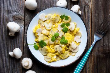 Scrambled eggs with mushroom and Coriander