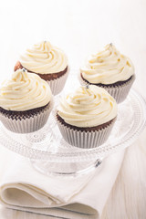 Cupcakes with cream cheese frosting
