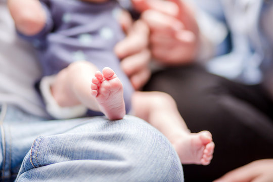 Petits pieds de b&eacute;b&eacute;