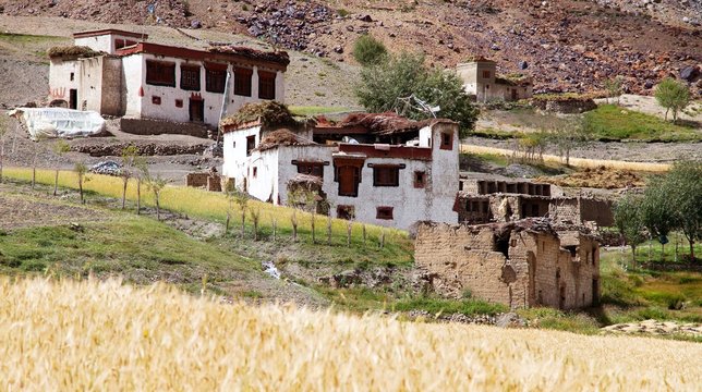Lingshed (Lingshet, Lingshot) village - Zanskar valley