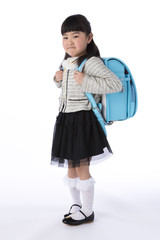 ランドセルを背負った女の子