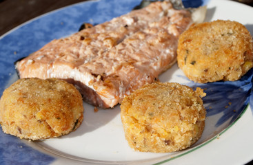 salmon rissoles