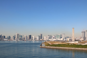 Naklejka premium 沿岸部の道路