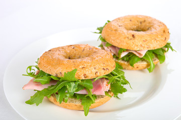 Zwei Bagels