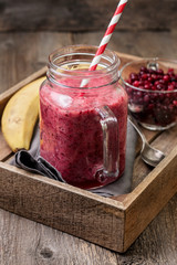 smoothie of banana and berries