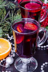 mulled wine with cinnamon and orange