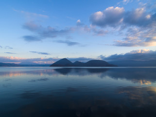 朝の洞爺湖