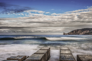 Obraz premium Gallery drain to sea long exposure