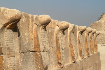 Die Tempelanlagen und Pyramiden von Sakkara in Ägypten