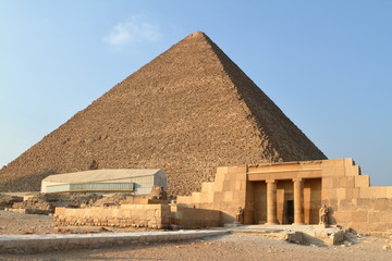 Die Pyramiden und Sphinx von Gizeh in Ägypten 