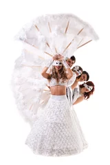 Keuken foto achterwand Carnaval carnaval dansers team een masker dansen, geïsoleerd op wit