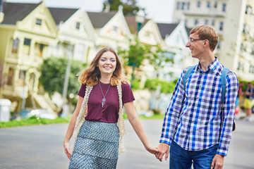 Naklejka premium Romantic loving couple having a date in San Francisco