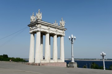 Fototapeta na wymiar Central embankment of the Volga river in Volgograd.