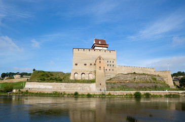 Fototapeta na wymiar Narva Castle
