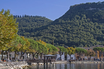 Uferpromenade in Garda