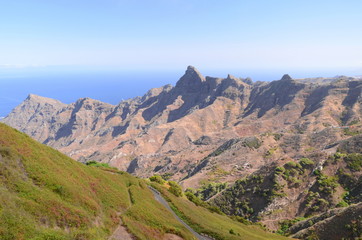 Majestatyczne góry Anaga na północy Teneryfy
