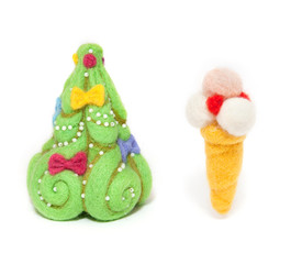 Decoration toys Christmas tree and ice cream made ​​of wool