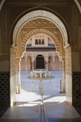 Alhambra, Granada, Löwenhof mit Brunnen 