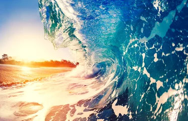 Poster Im Rahmen Ozeanwelle bei Sonnenaufgang © EpicStockMedia