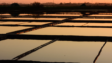 Atardecer en las Salinas de Aveiro
