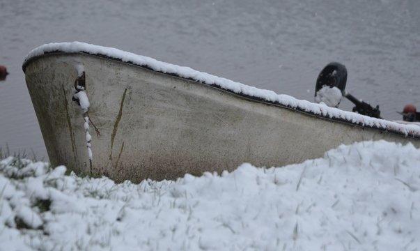 Boot im Winter
