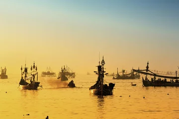 Rucksack Fishing boats in Muncar, a fishing village in east Java,Banyuvangi © yavuzsariyildiz