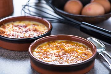 Porcelain rustic pot with homemade creme brulee
