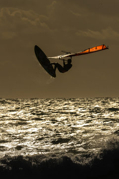Windsurfer in der Abendsonne